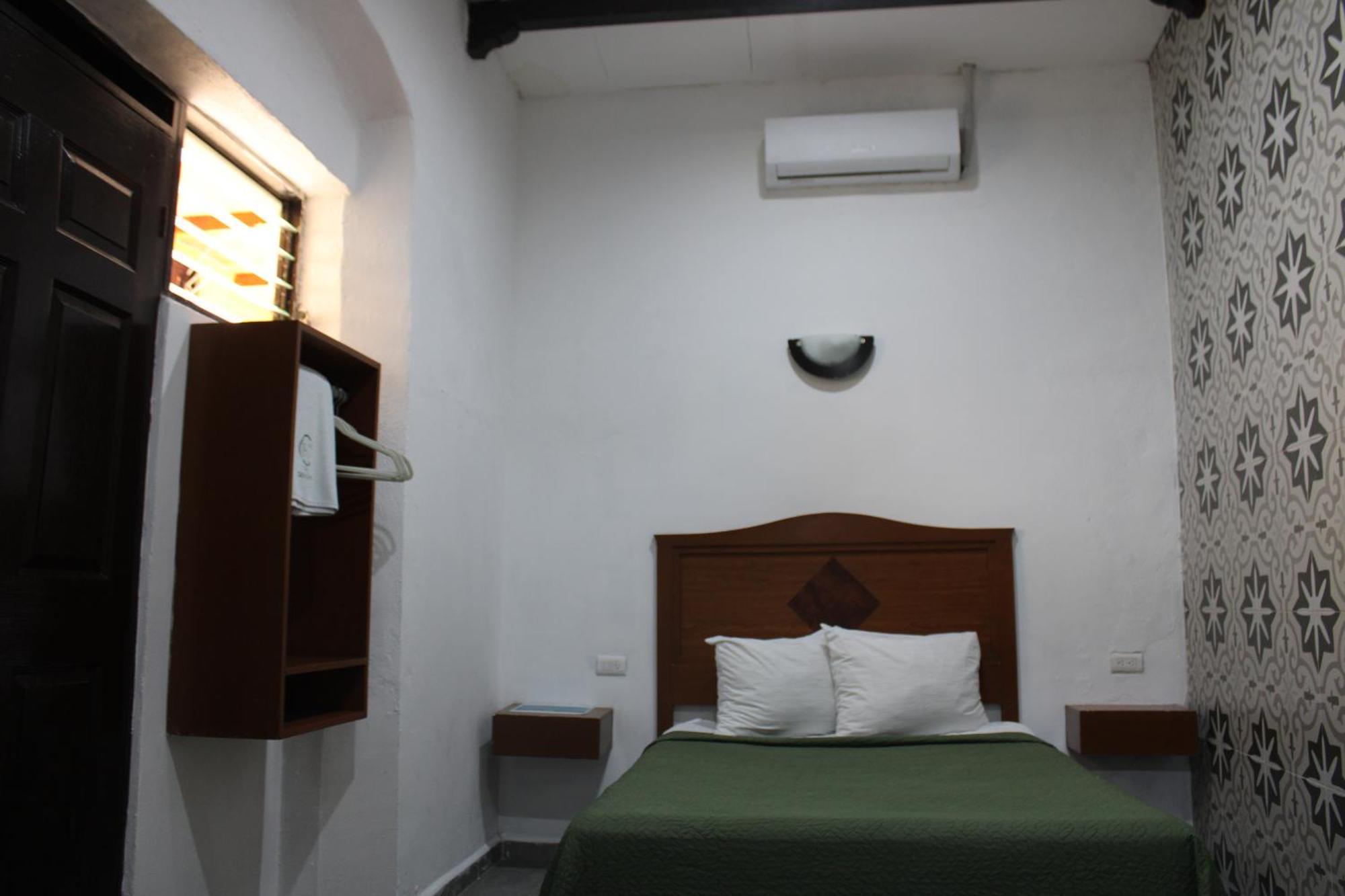 Hotel Guaranducha Inn Campeche Room photo