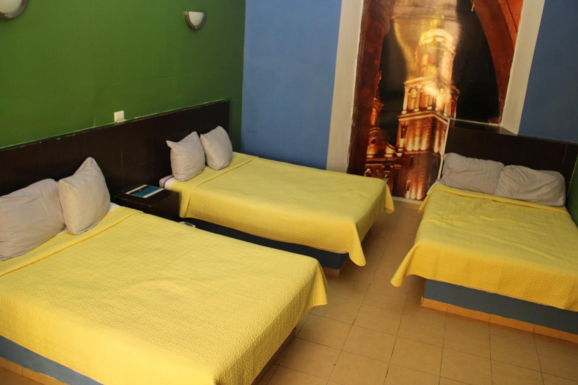 Hotel Guaranducha Inn Campeche Room photo